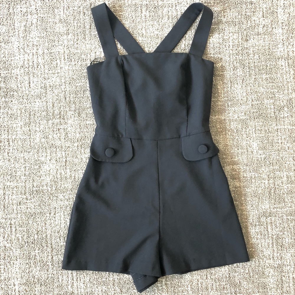 🆕Miss Selfridge Petite Black Cross Back Playsuit